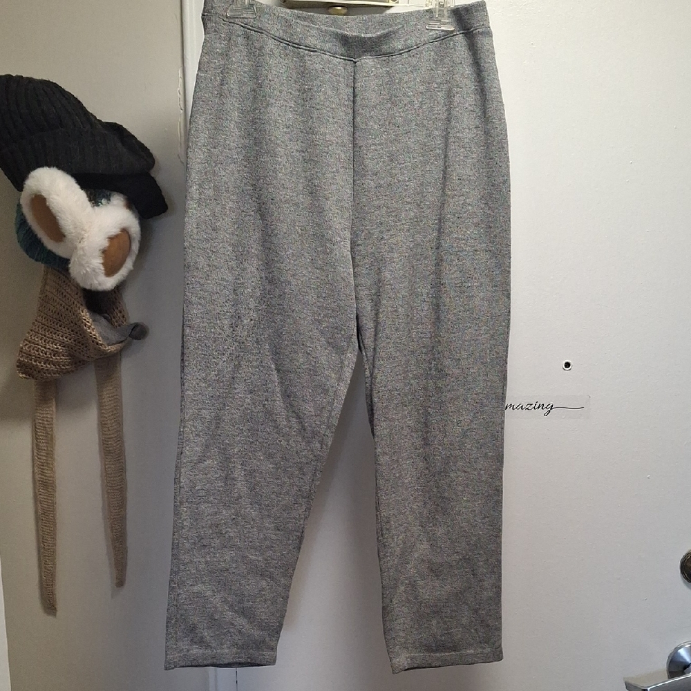 💥3/$20💥 Villager Sport Gray Elastic Waist Pants - Size L Petite - 26" Inseam